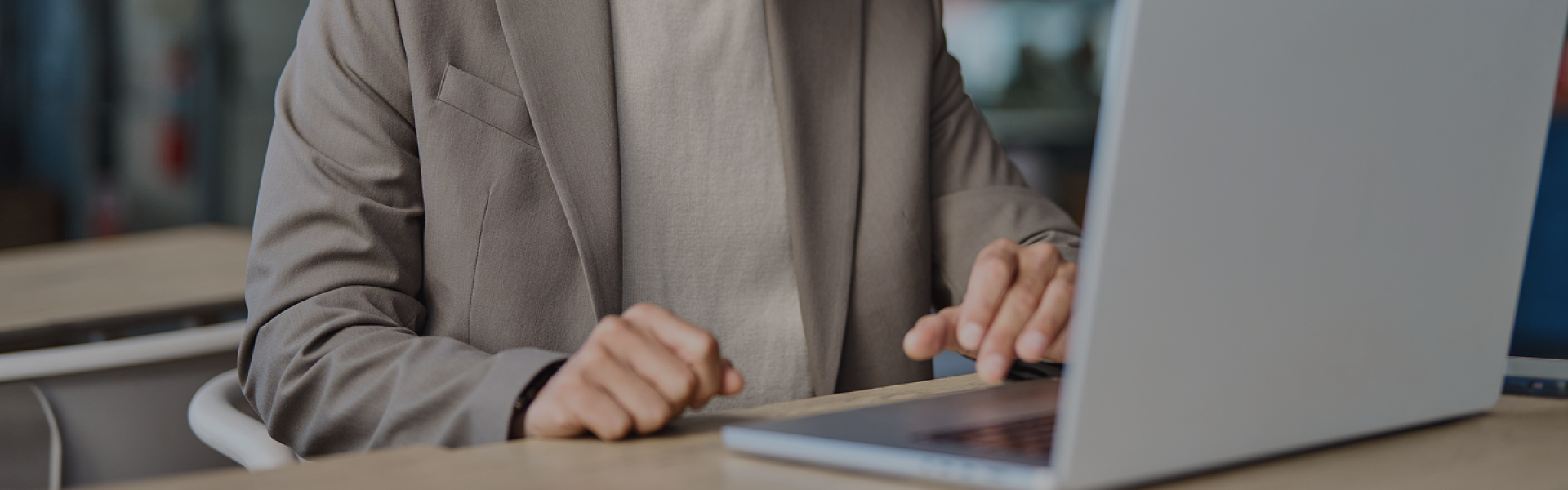 Haven't found your ideal position yet?
Let's talk together.