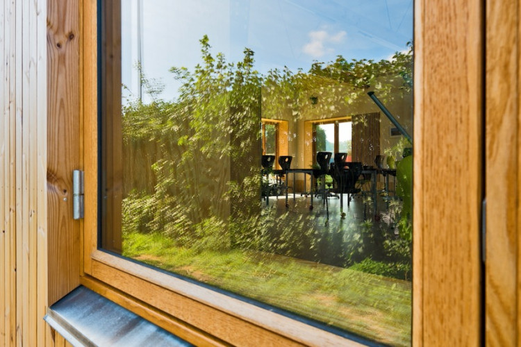 Oak wood windows by Skjern Vinduer